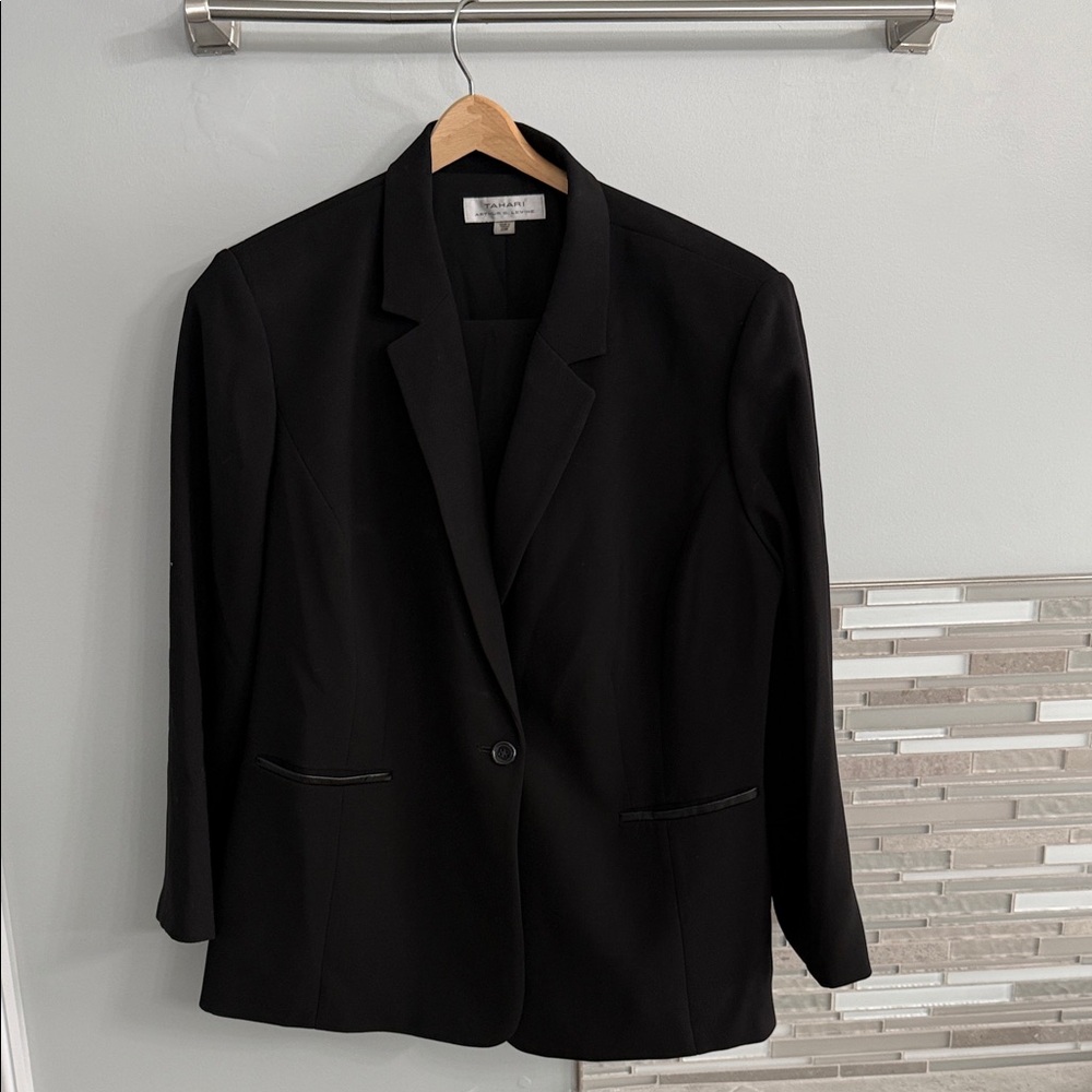 Tahari Classic Black Women's Suit